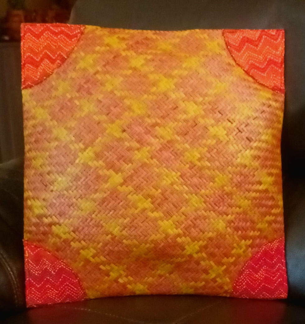 Accessory: Sitalpati Cushion Cover with Kantha-embroidery-fabric accent