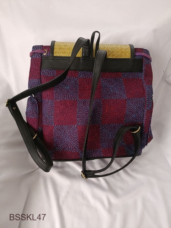 Thumbnail: Bag: Backpack made of Kantha-embroidered silk with Sitalpati and faux leather