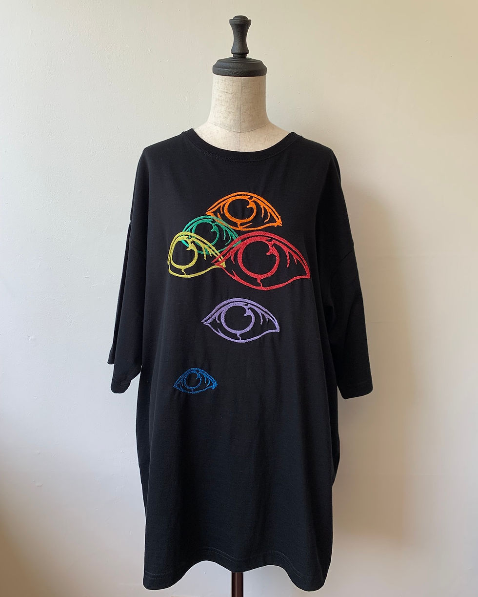 サムネイル： 全刺繍Tシャツ「メメメ目め」・ビッグシルエット