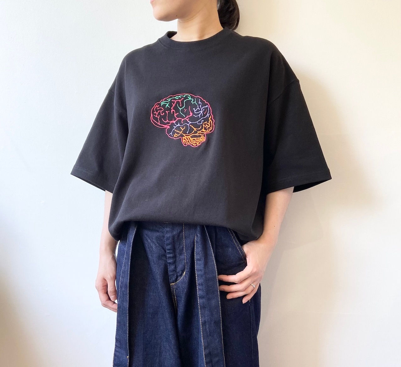 全刺繍Tシャツ「非現実的脳」・極厚ビッグシルエット