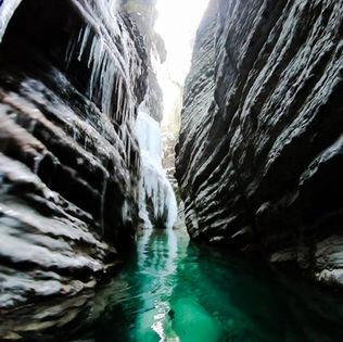 WINTER CANYONING - ICE CANYONING in DOLOMITI