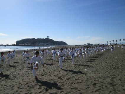 Beach Training was held in Enoshima, Japan
