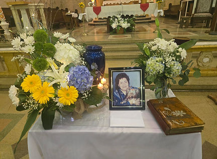 Arrangement funéraire pour urne
