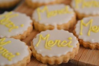 Thumbnail: Biscuits sablés décorés pâte à sucre