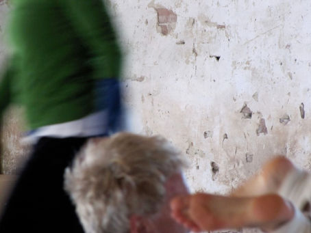 Tanz mit dem Unerwarteten- Contact Improvisation und (Poly*-)Beziehungen