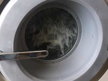 De wasmachine draait!