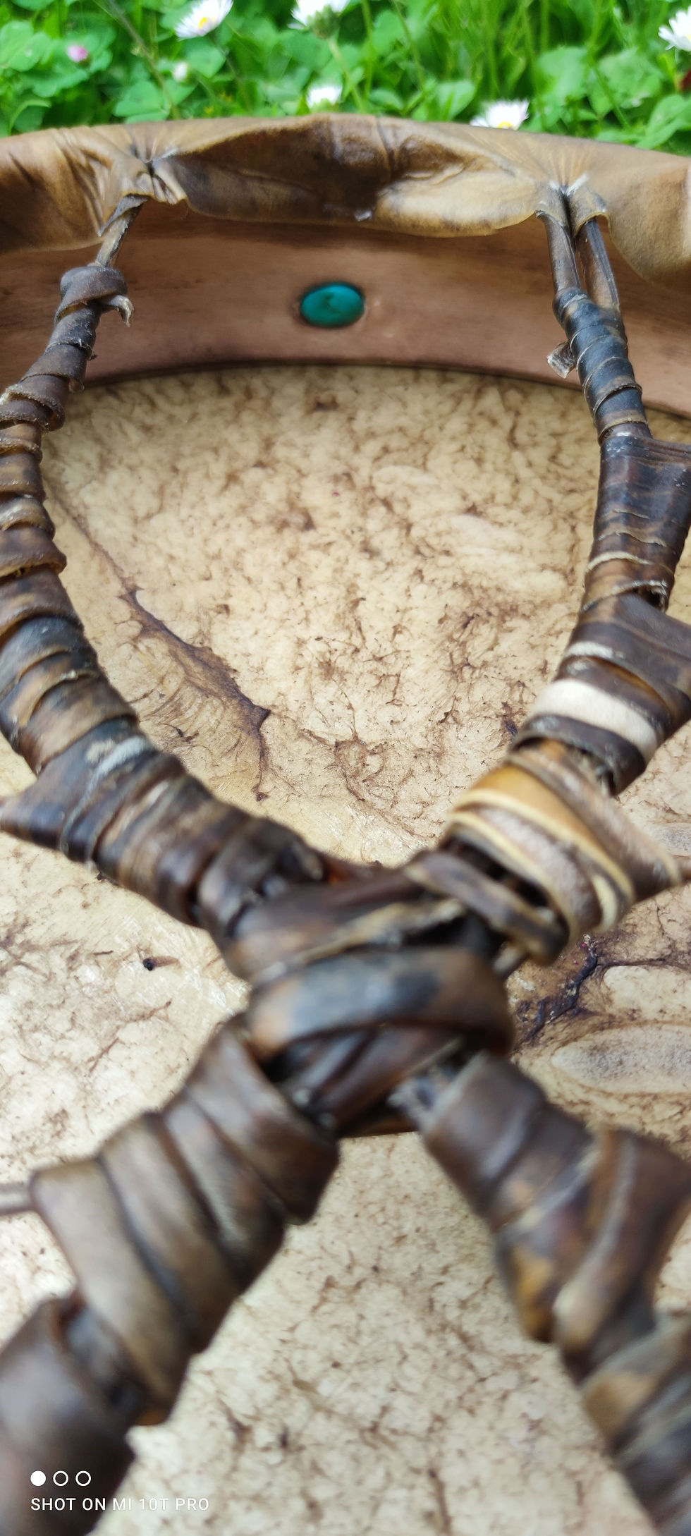 Tambour en peau de cheval et hêtre