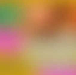 Baba akisimama kwa utulivu huku jua la asubuhi likichomoza nyuma yake, akimkumbatia mtoto wake kwa upendo na ujasiri, ukionyesha sura, tabia na haiba ya kibaba – mfano wa mwanga, uthabiti, na upendo wa baba kwa familia.