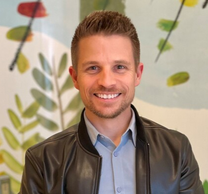 Writer: Andrew Howlett