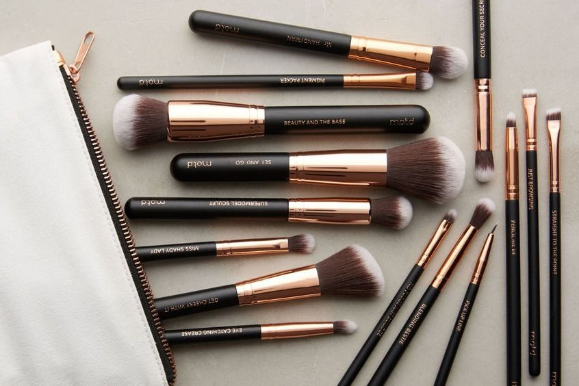 ¿Conoces la importancia de cuidar tus brochas de maquillaje apropiadamente?
