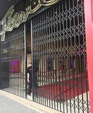 grille extensible moulin rouge 600.webp