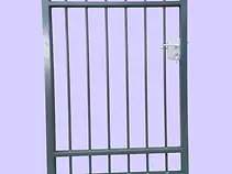 portillon a barreaux fond rose.webp