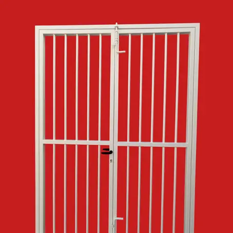 Réchauffement climatique et sécurité : Comment les portes grilles en acier protègent votre foyer