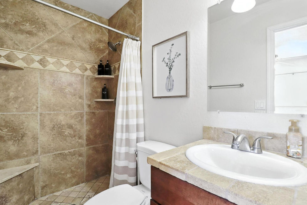 27_6941_E_Osborn_Rd_Scottsdale_AZ_85251_USA-Bathroom-_MG_9634