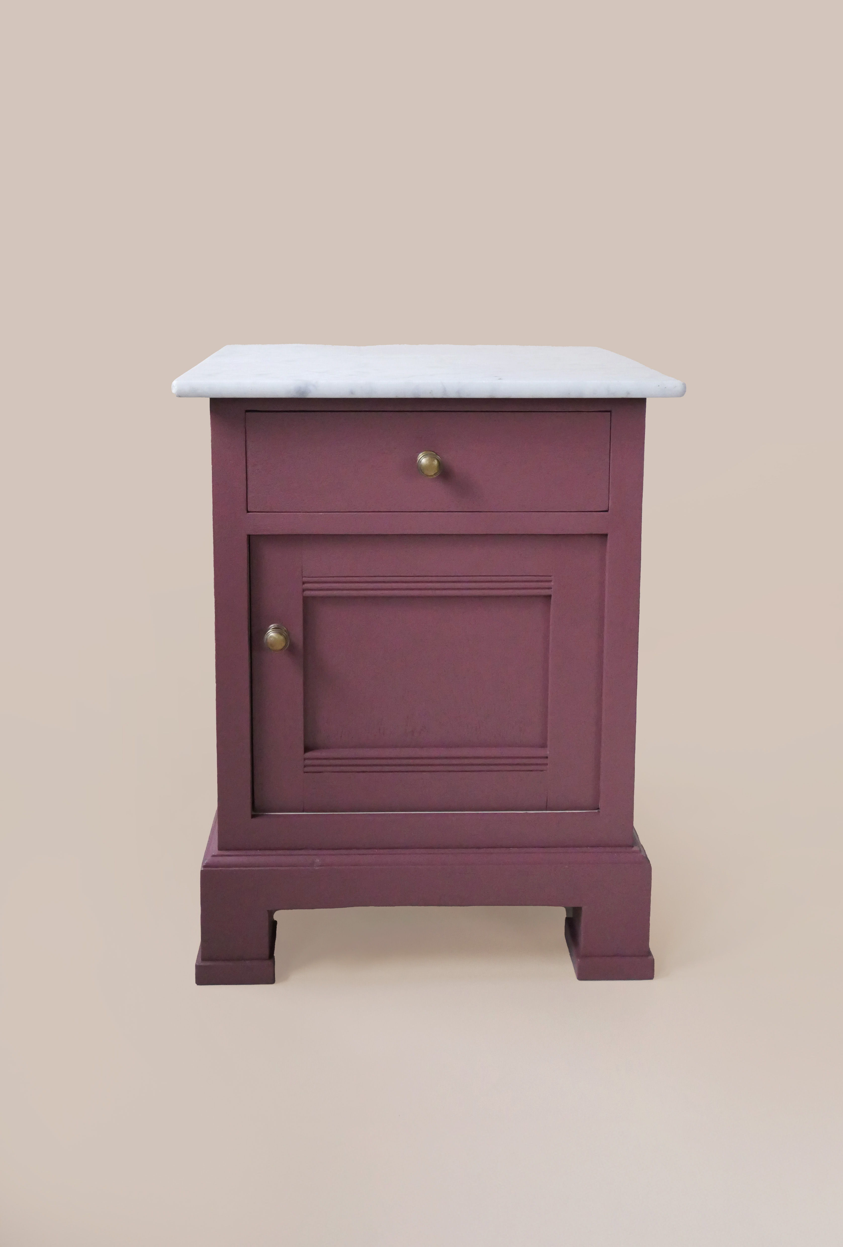 Frida - Nachtschränkchen