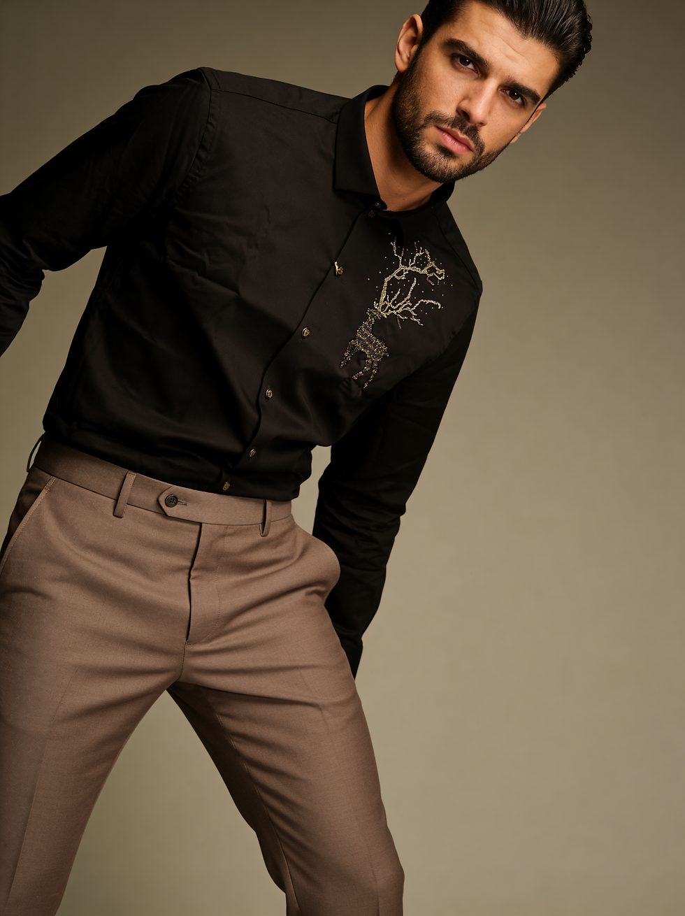 GRAPHICS BLACK SHIRT