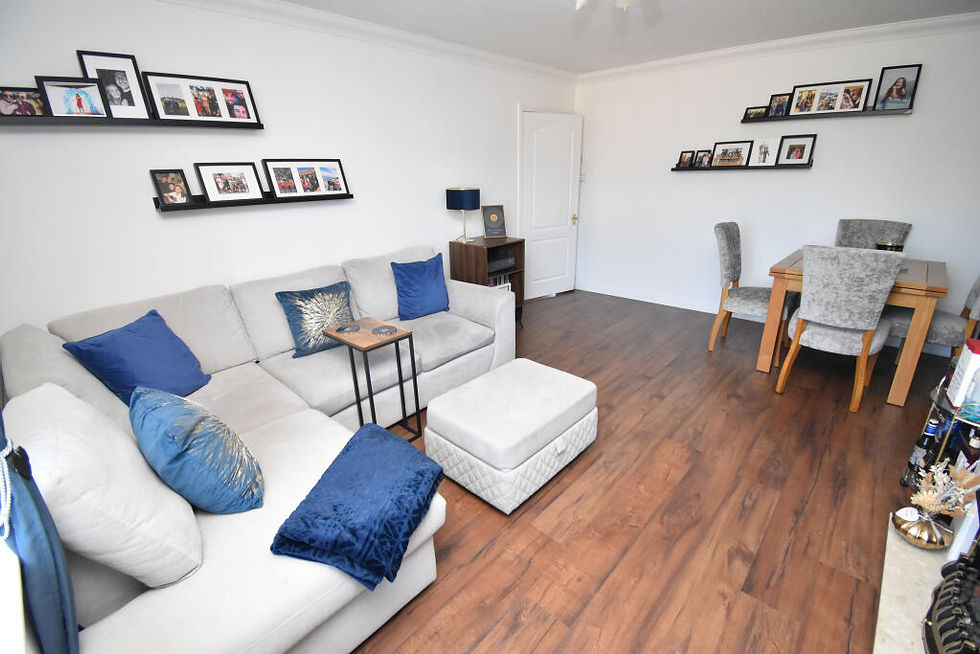 Thumbnail: The Moorings, Paisley, Renfrewshire