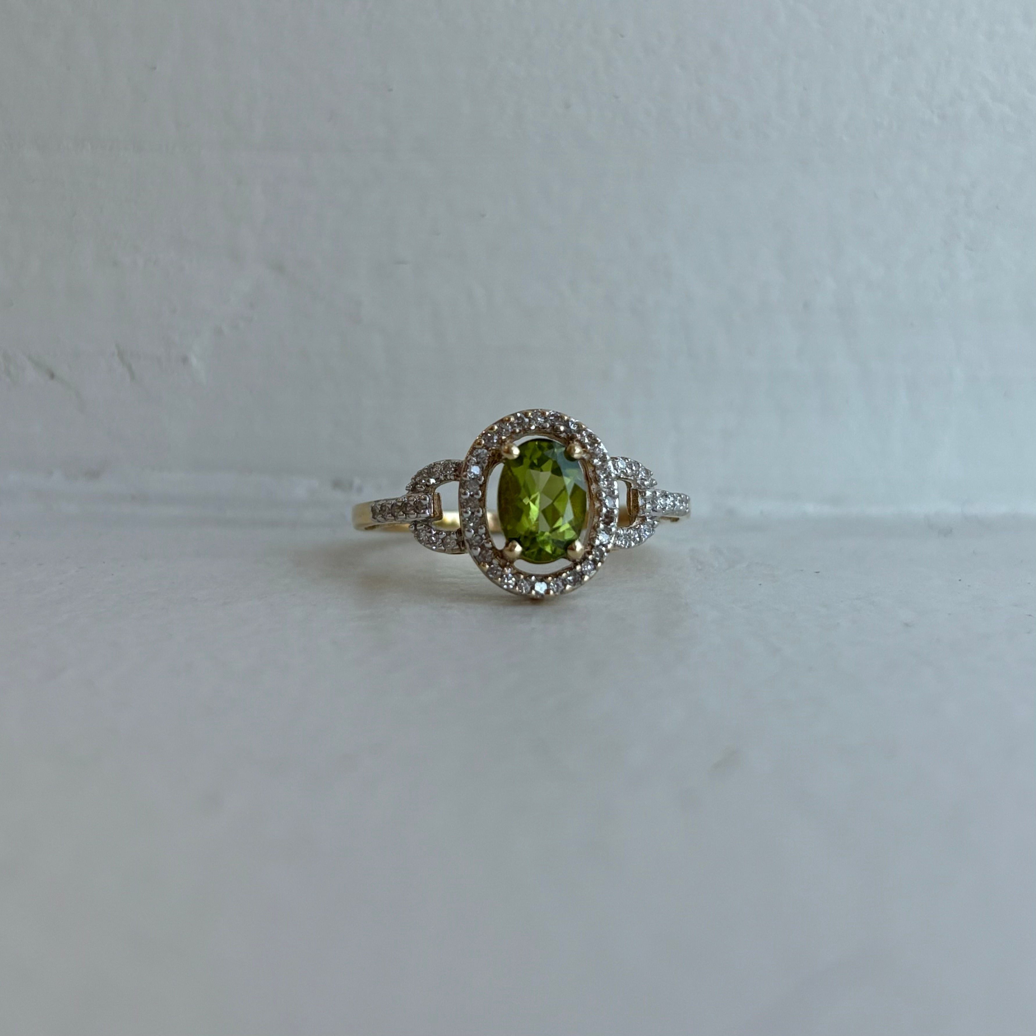 14K PERIDOT BUCKLE RING