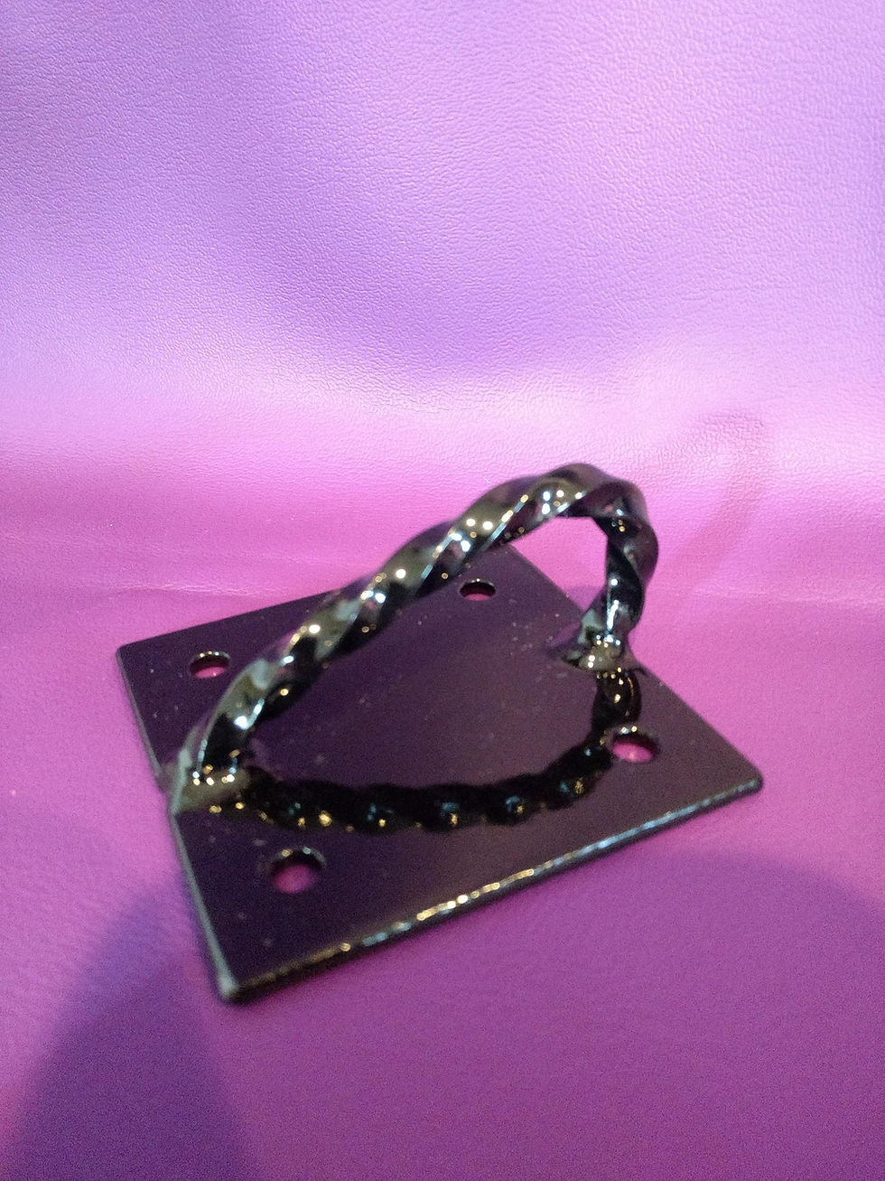 Thumbnail: Half Heart Twisted Wall Mount
