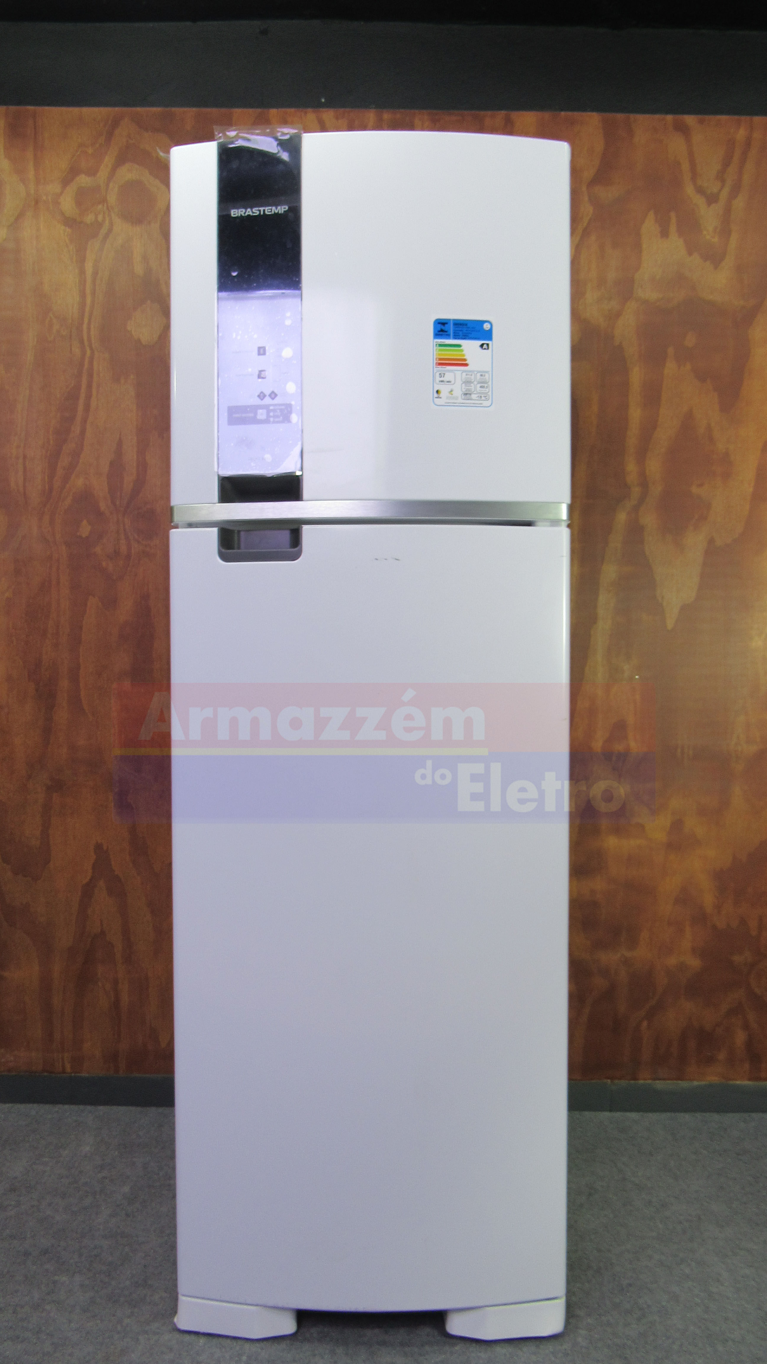 Geladeira Brastemp BRM54HB Frost Free Duplex 400 Litros Painel