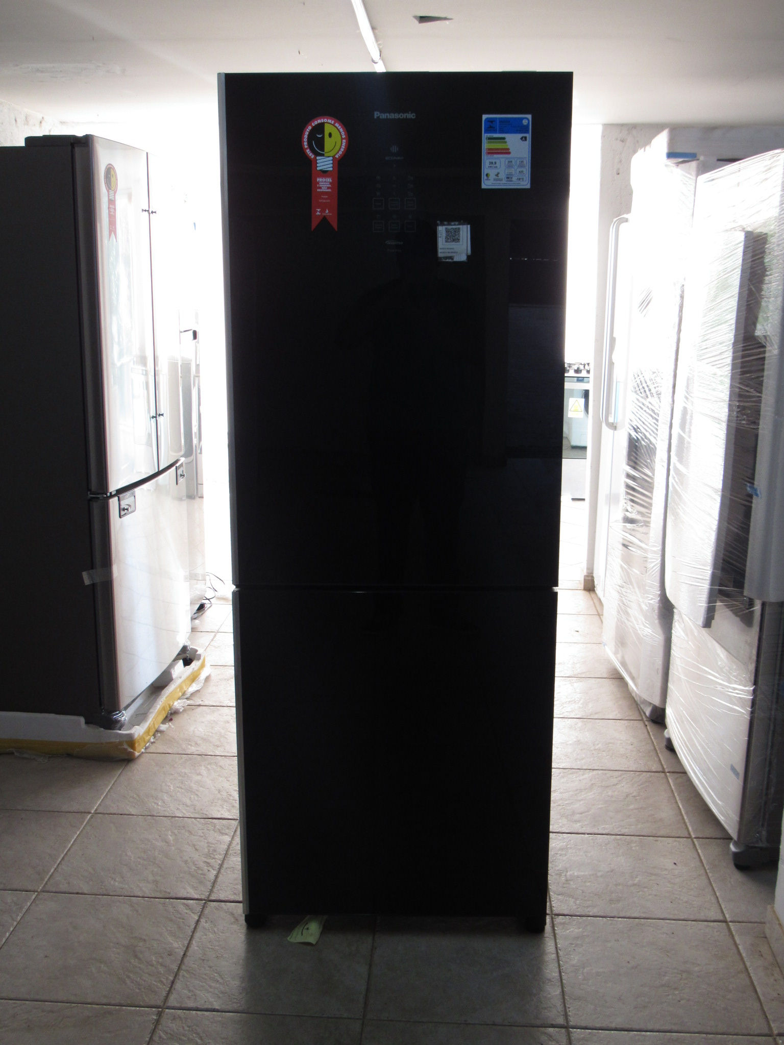 Refrigerador Panasonic NR-BB53GV3 Frost Free Inverse 425 Litros Econavi