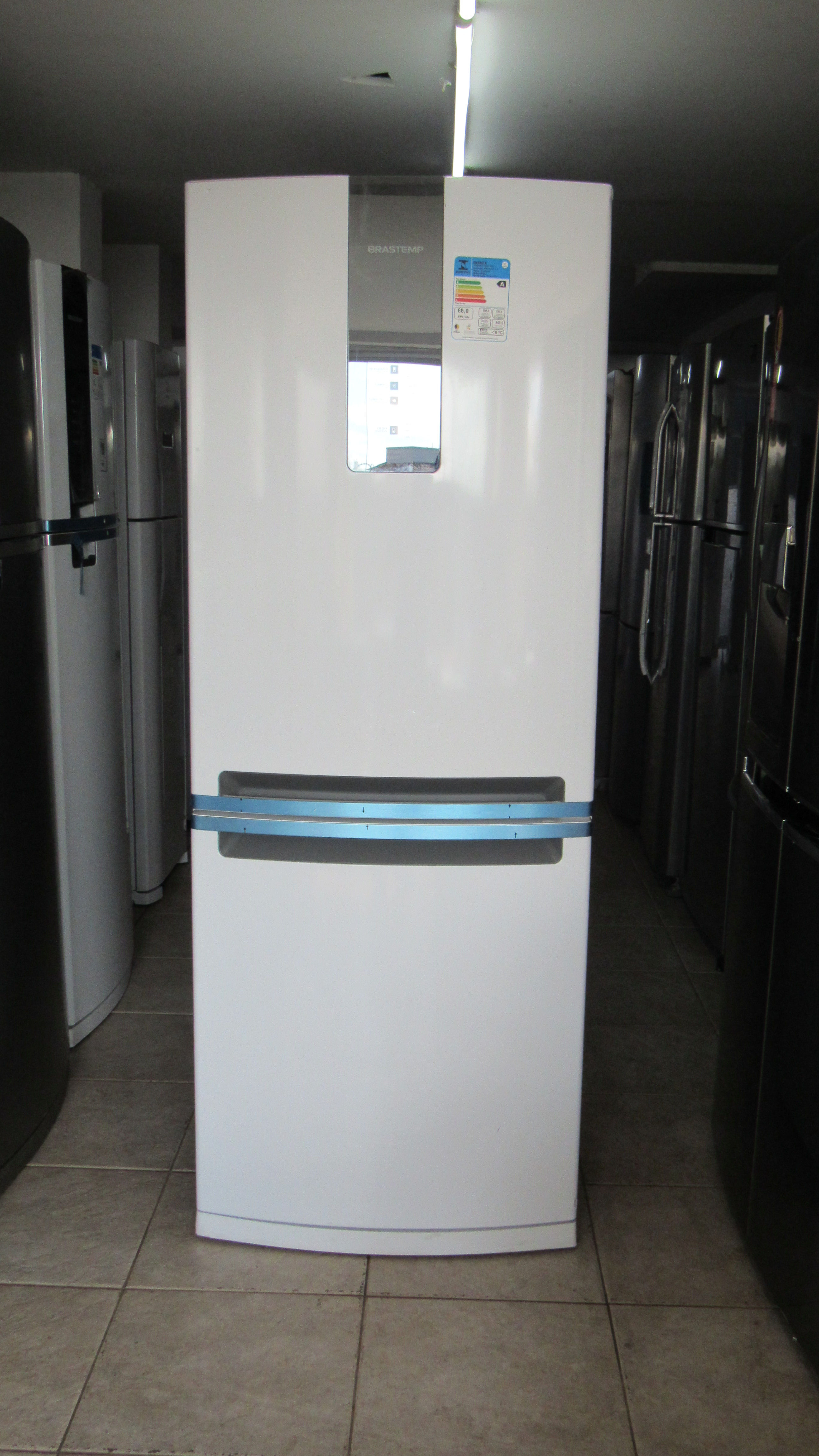 Geladeira Brastemp BRE57AB Frost Free Inverse 443 Litros Painel Eletrônico
