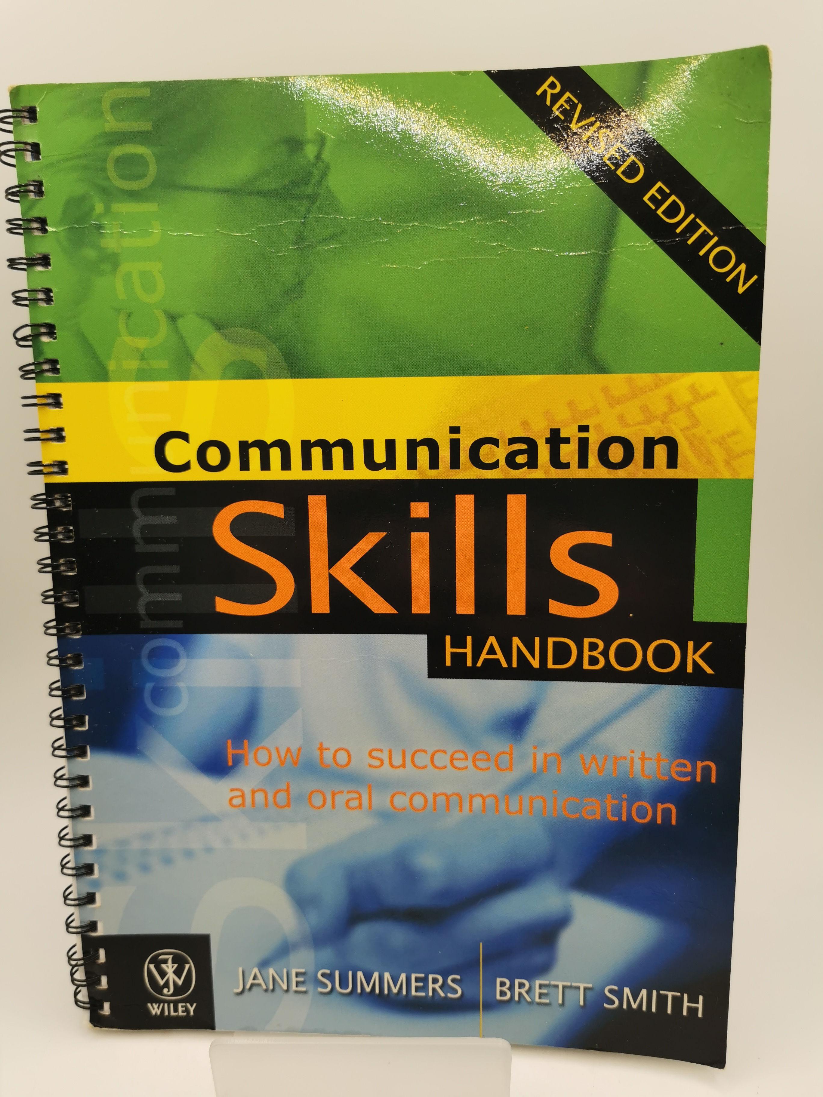 Communication Skills Handbook - Brett Smith, Jane Summers