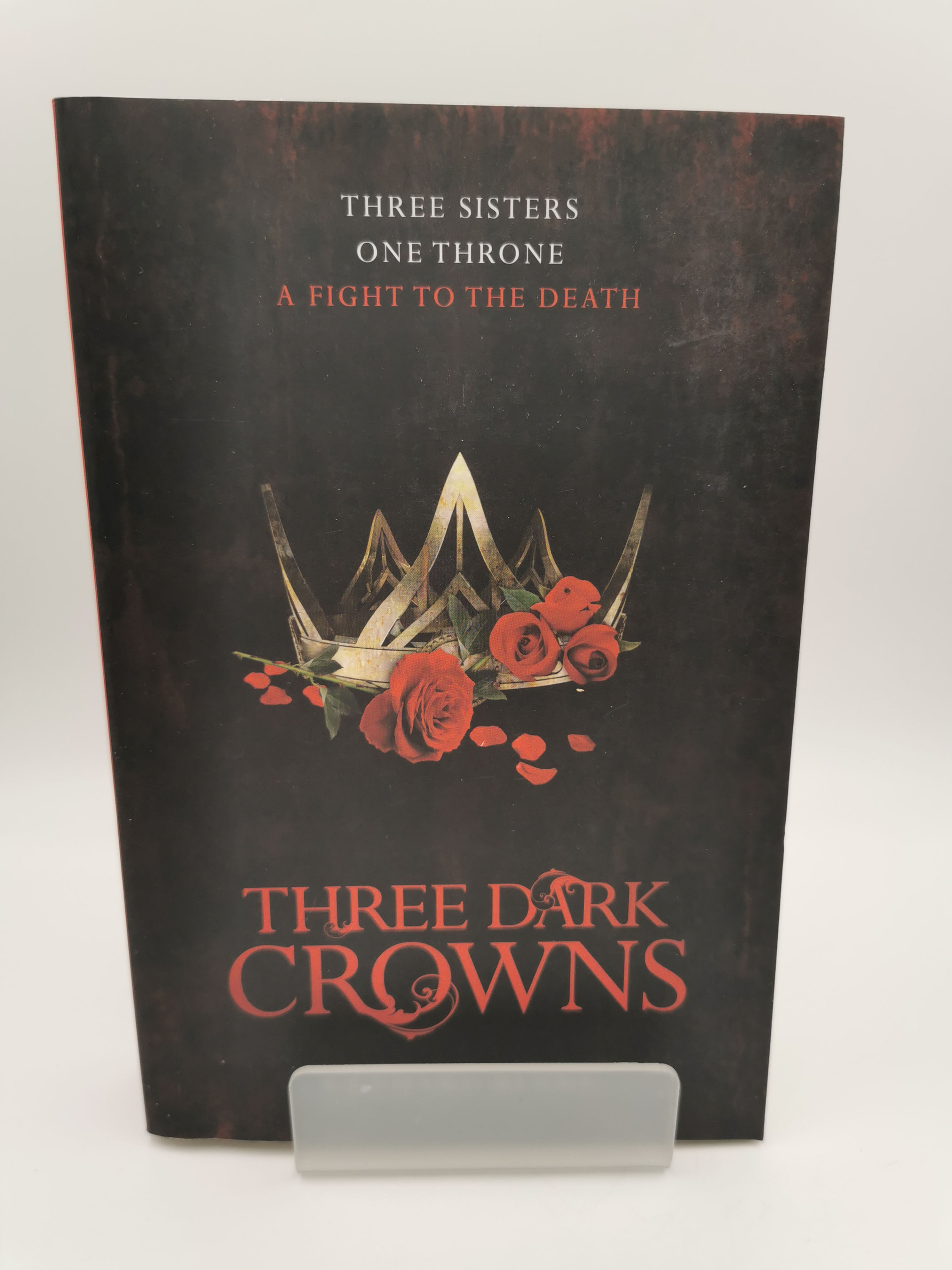 Three Dark Crowns - Kendare Blake