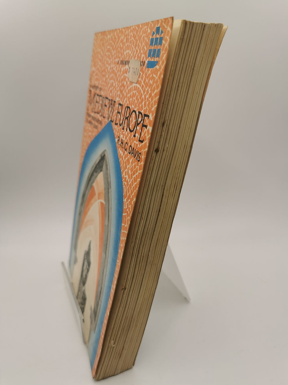 Thumbnail: A History of Medieval Europe - R.H.C. Davis