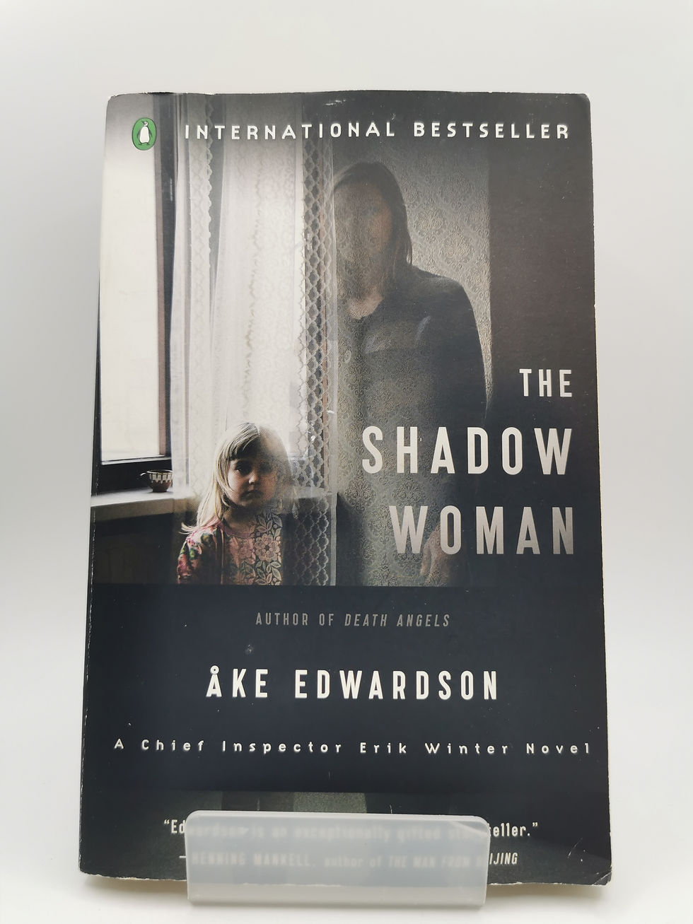 Thumbnail: The Shadow Woman - Åke Edwardson