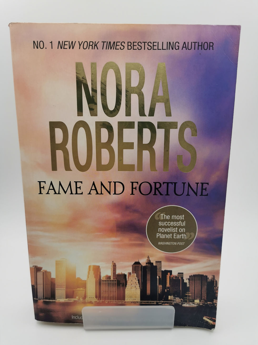 Thumbnail: Fame and Fortune - Nora Roberts