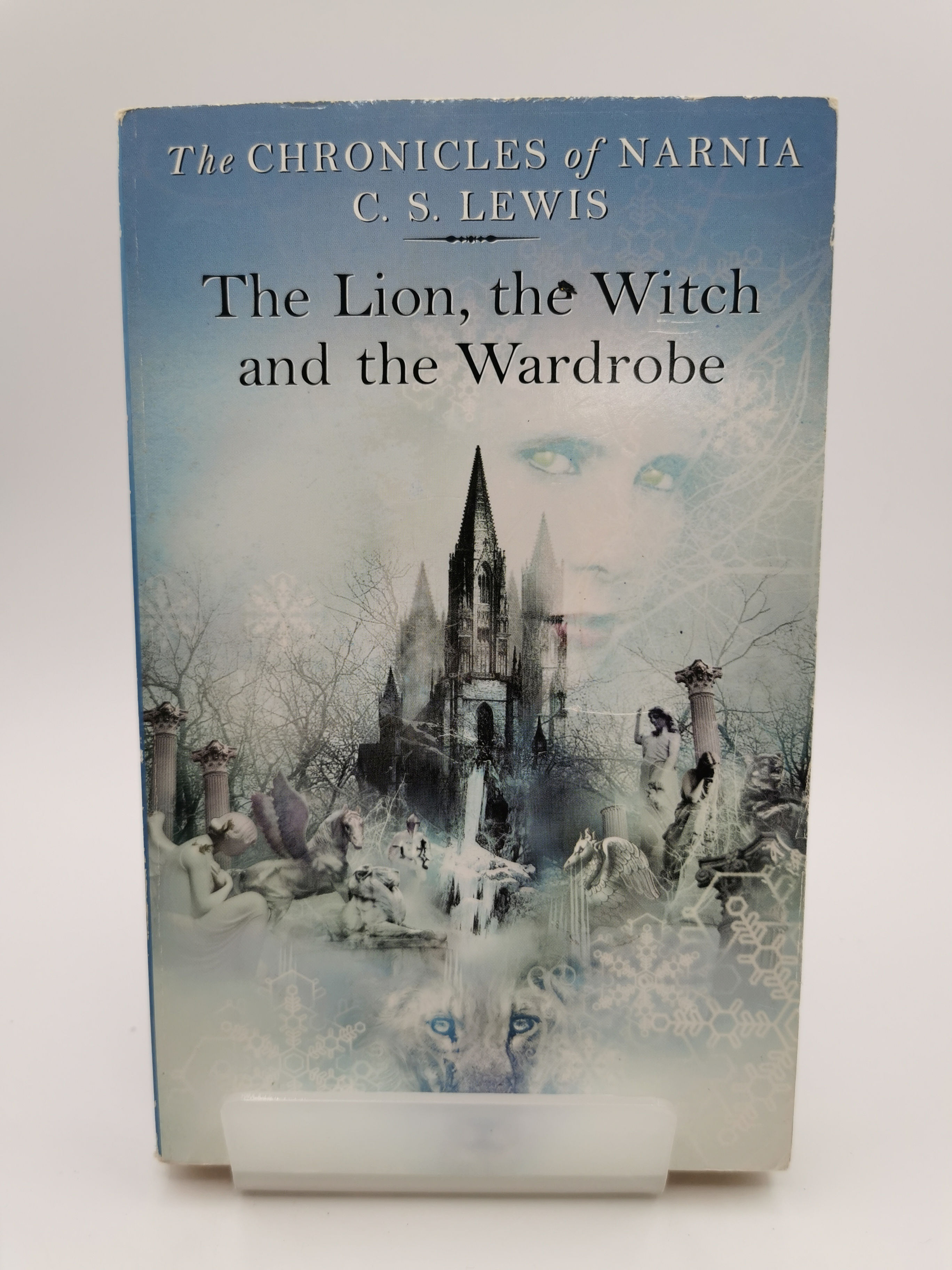 The Lion, the Witch and the Wardrobe - Clive Staples Lewis, Pauline Bayn