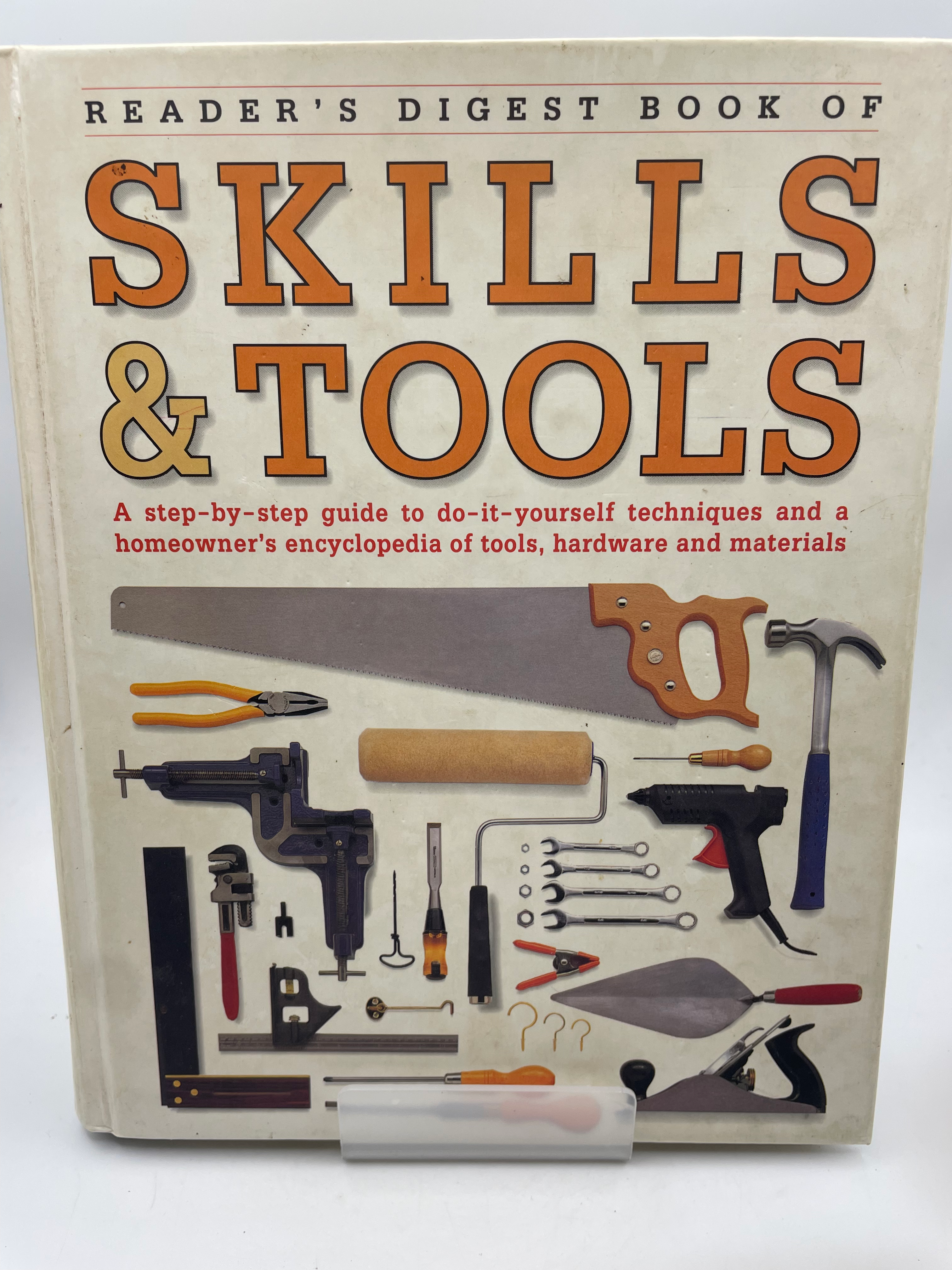 Reader's Digest Book of Skills & Tools - Reader's Digest