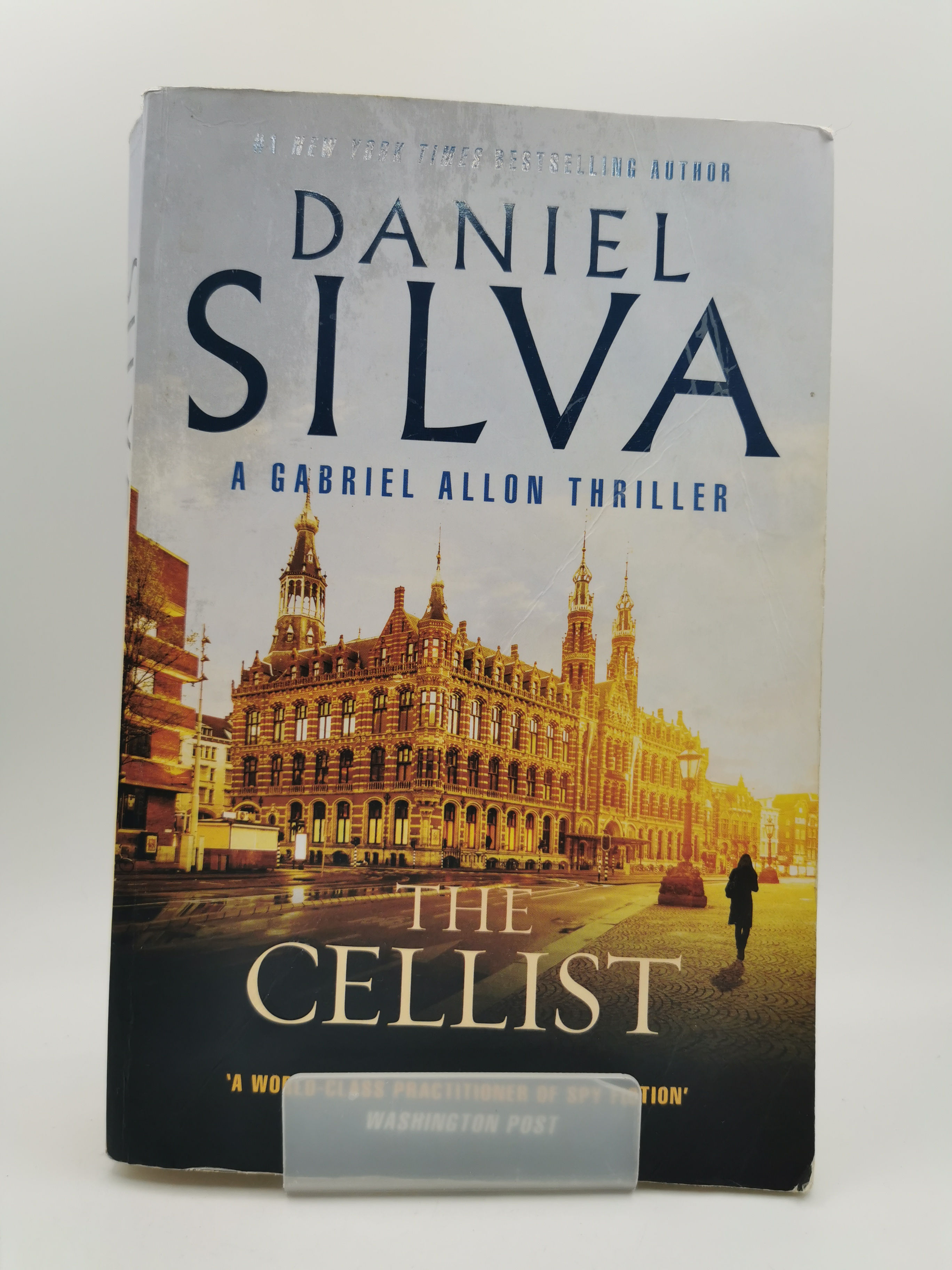 The Cellist - Daniel Silva