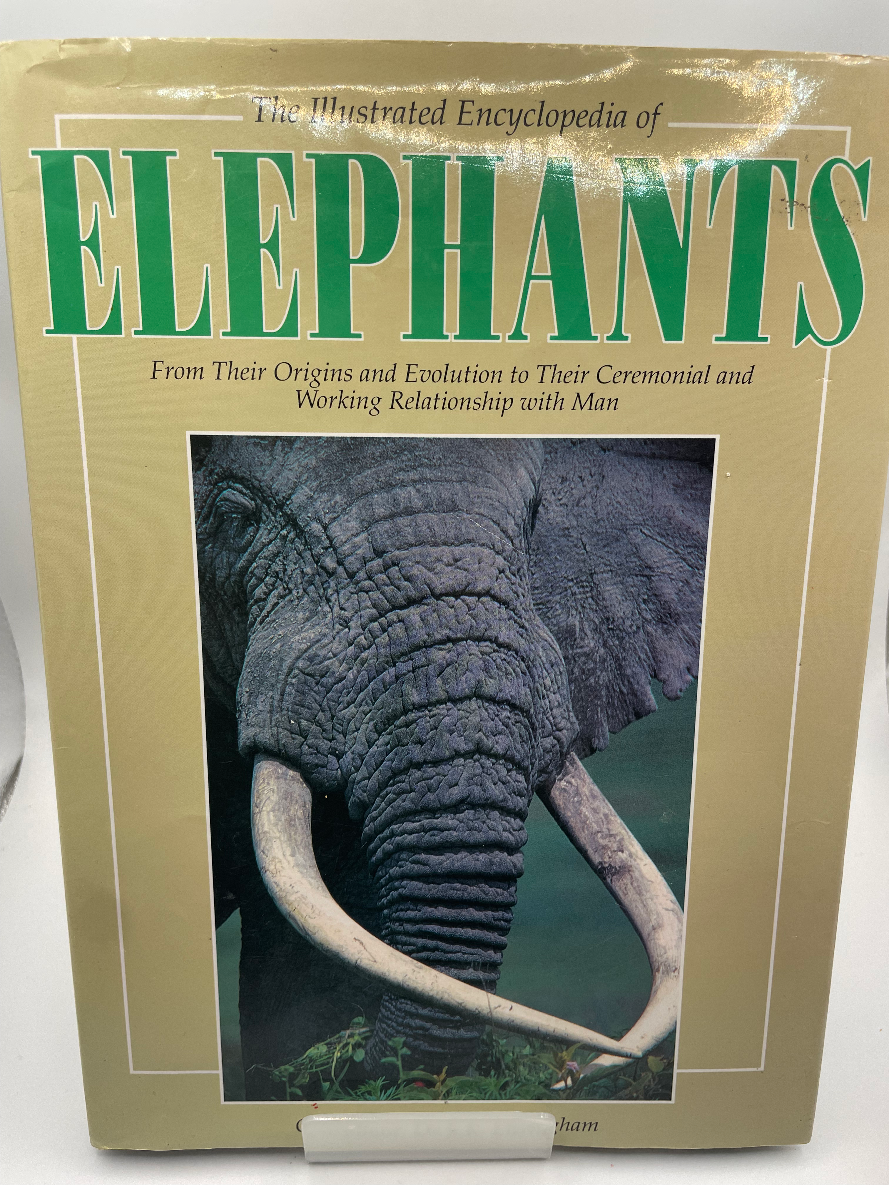 The Illustrated Encyclopedia of Elephants - Dr S.K. Eltringham