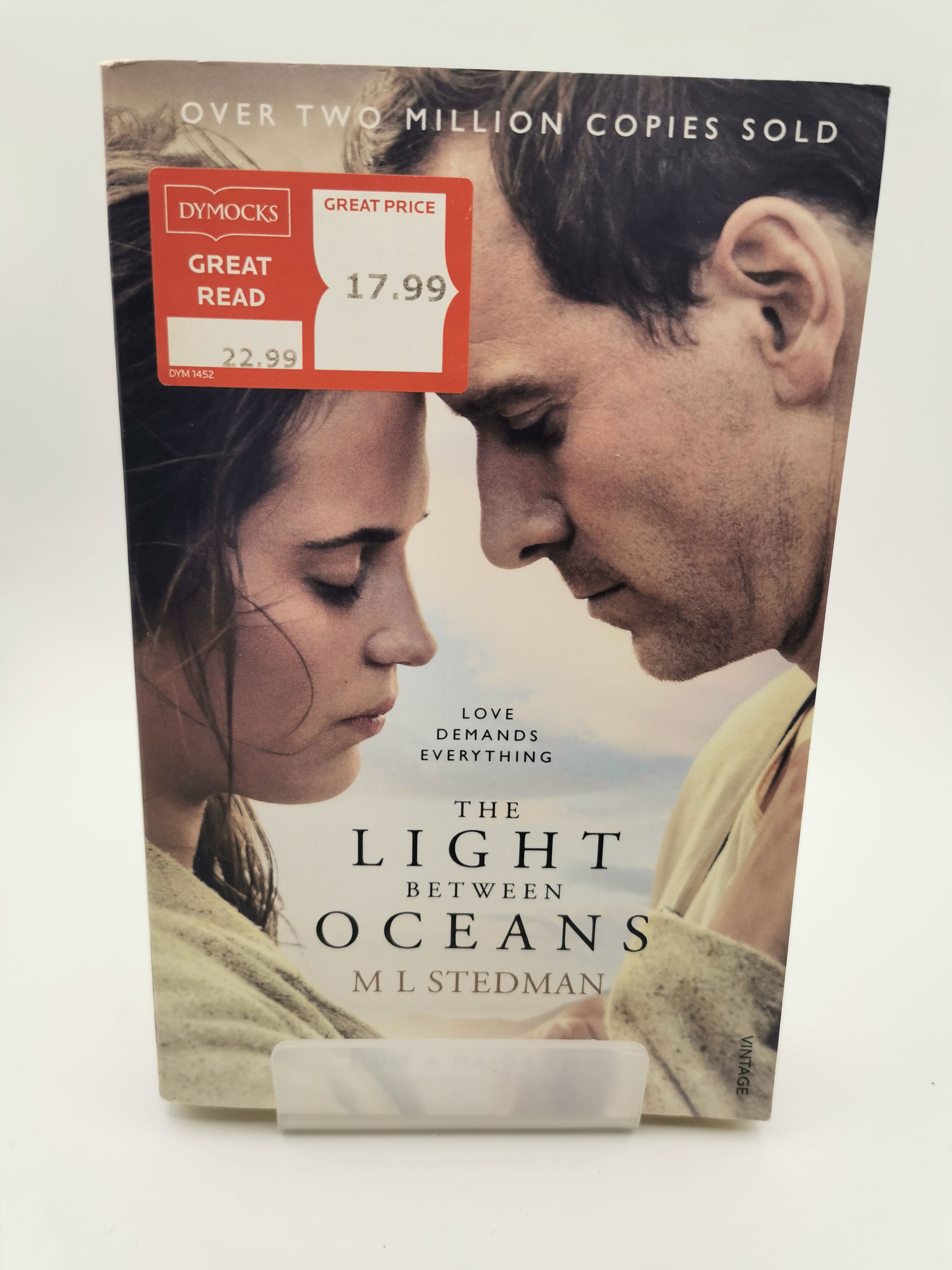 Light Between Oceans, The - M.L. Stedman