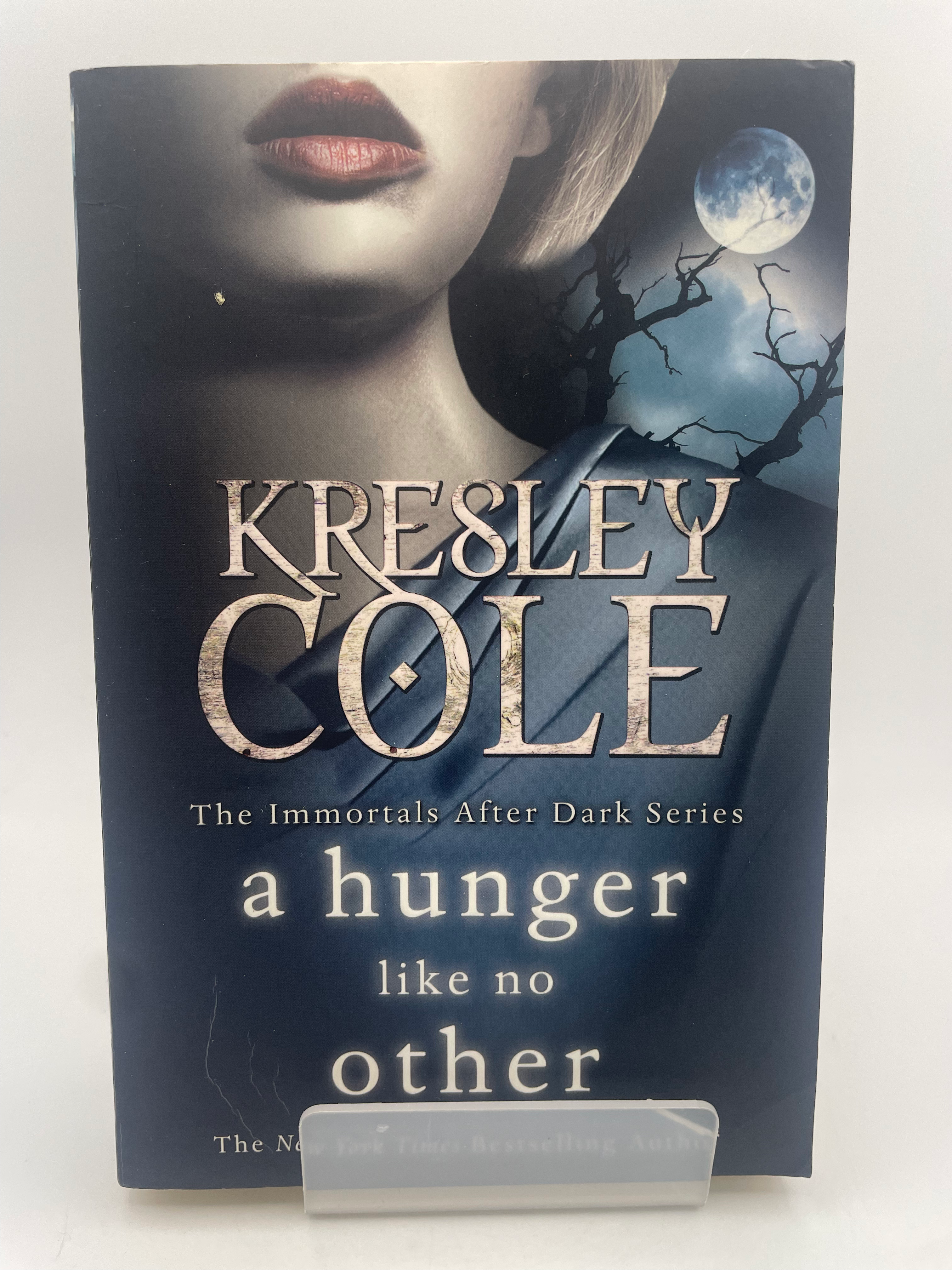 A Hunger Like No Other - Kresley Cole