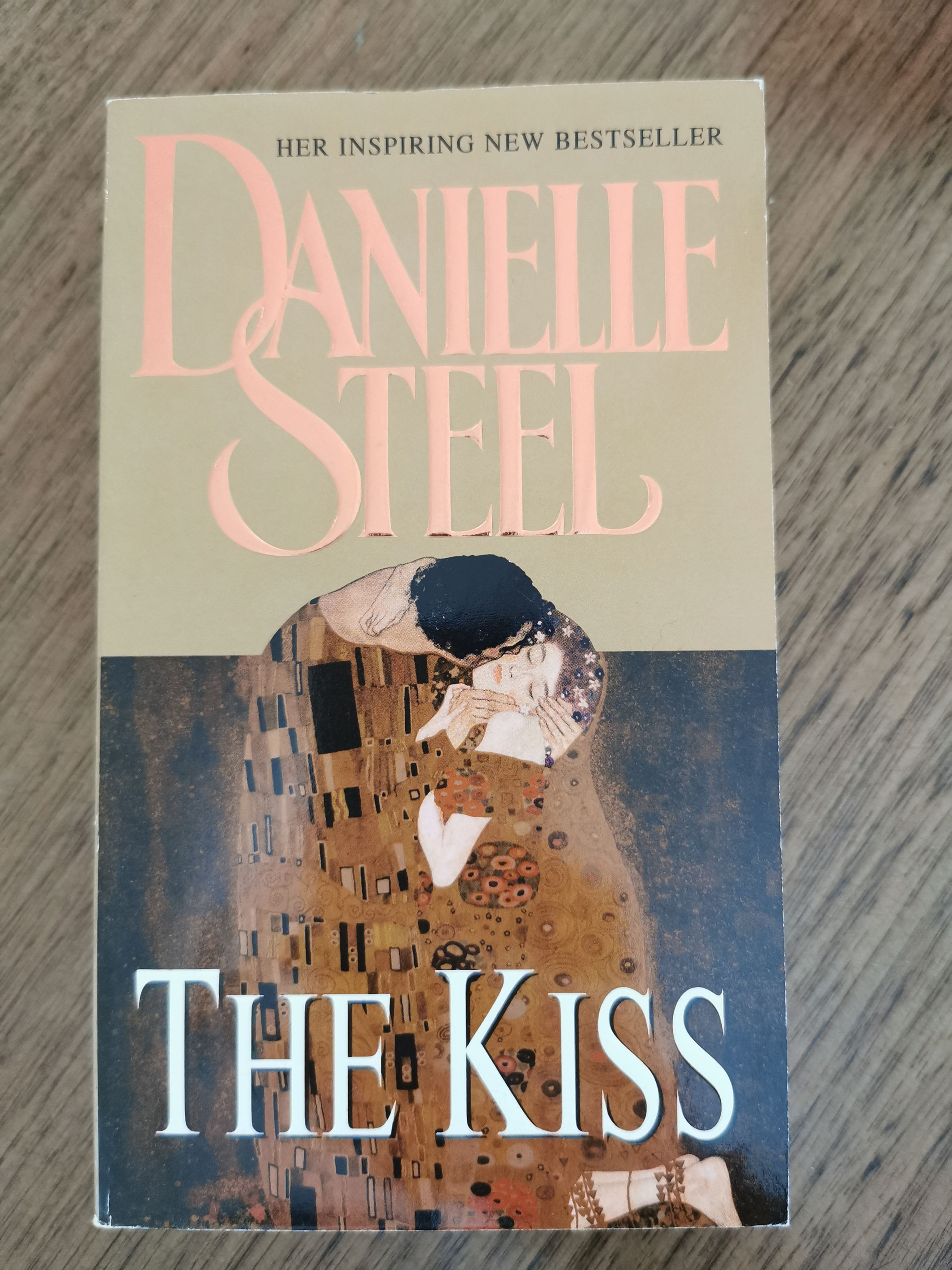 The Kiss - Danielle Steel