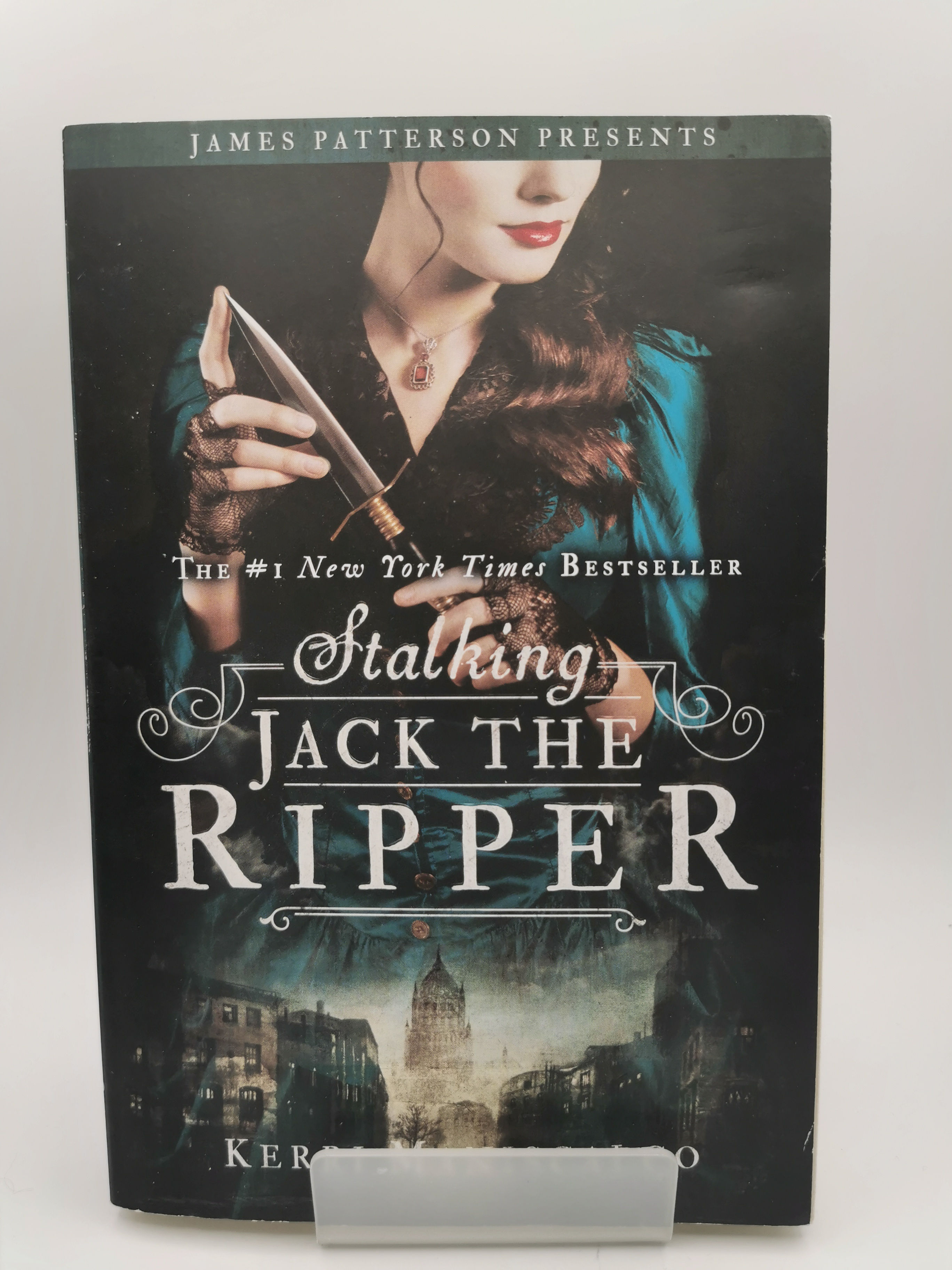 Stalking Jack the Ripper - Kerri Maniscalco