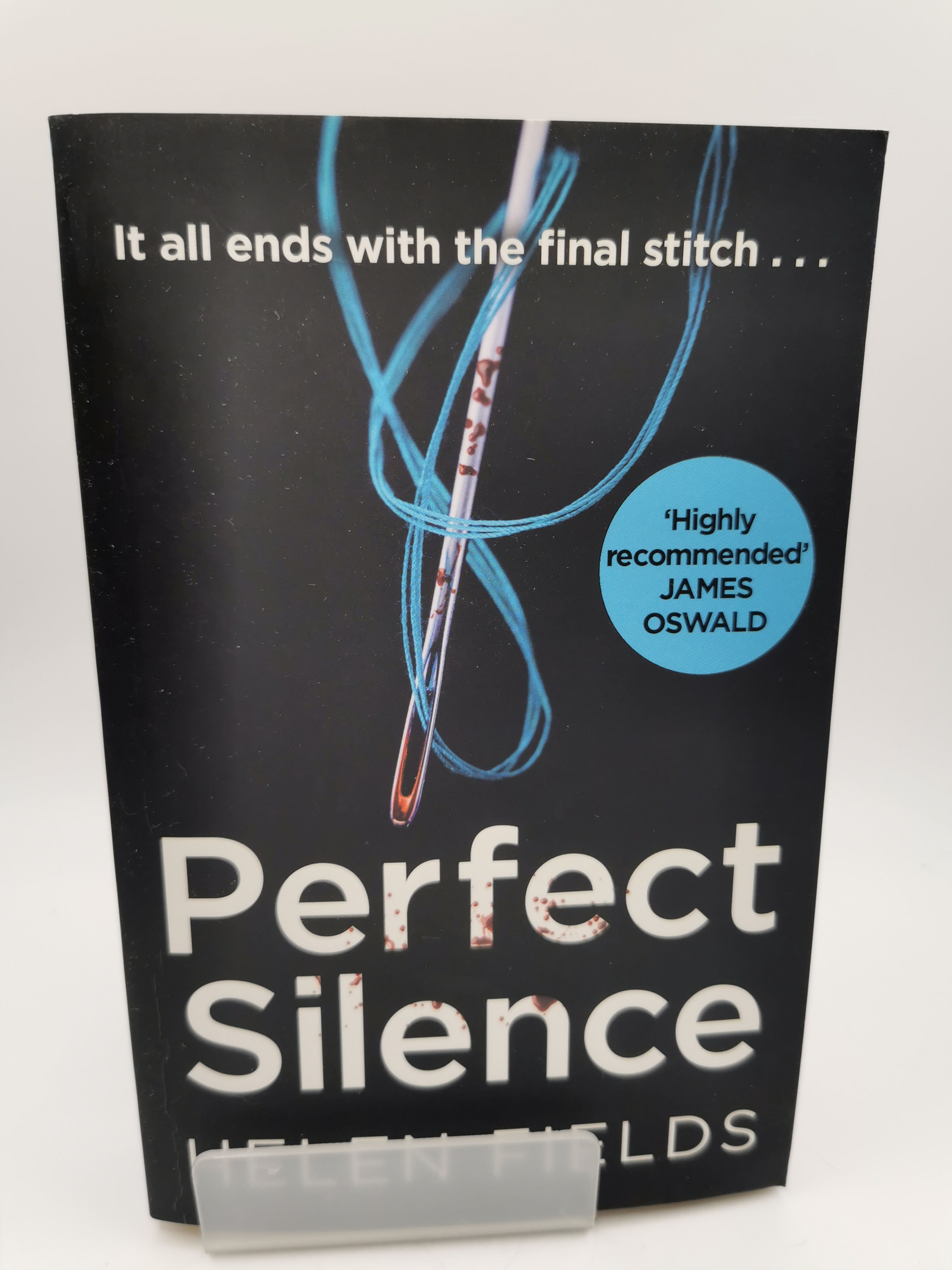 Perfect Silence - Helen Fields