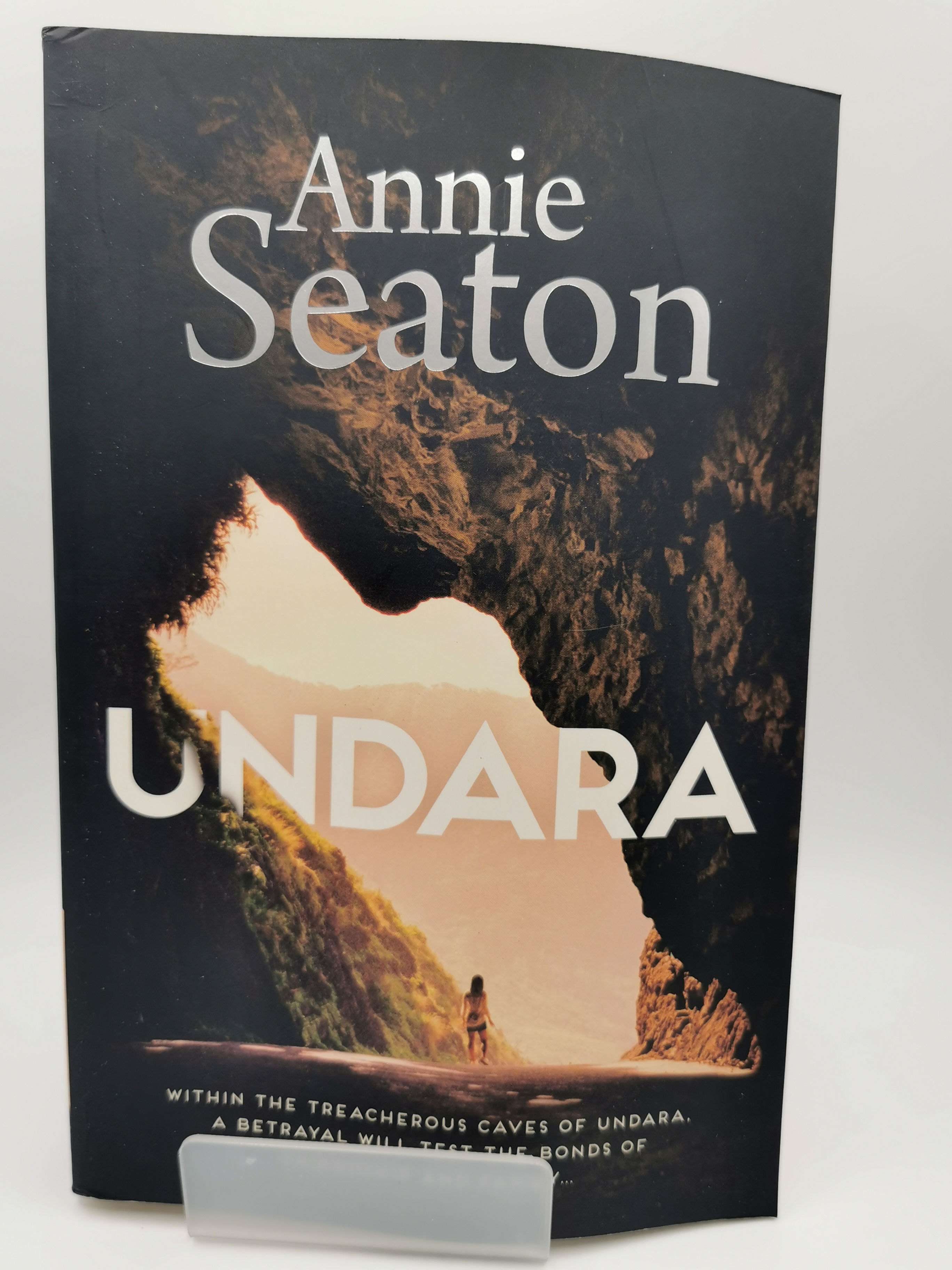 Undara - Annie Seaton