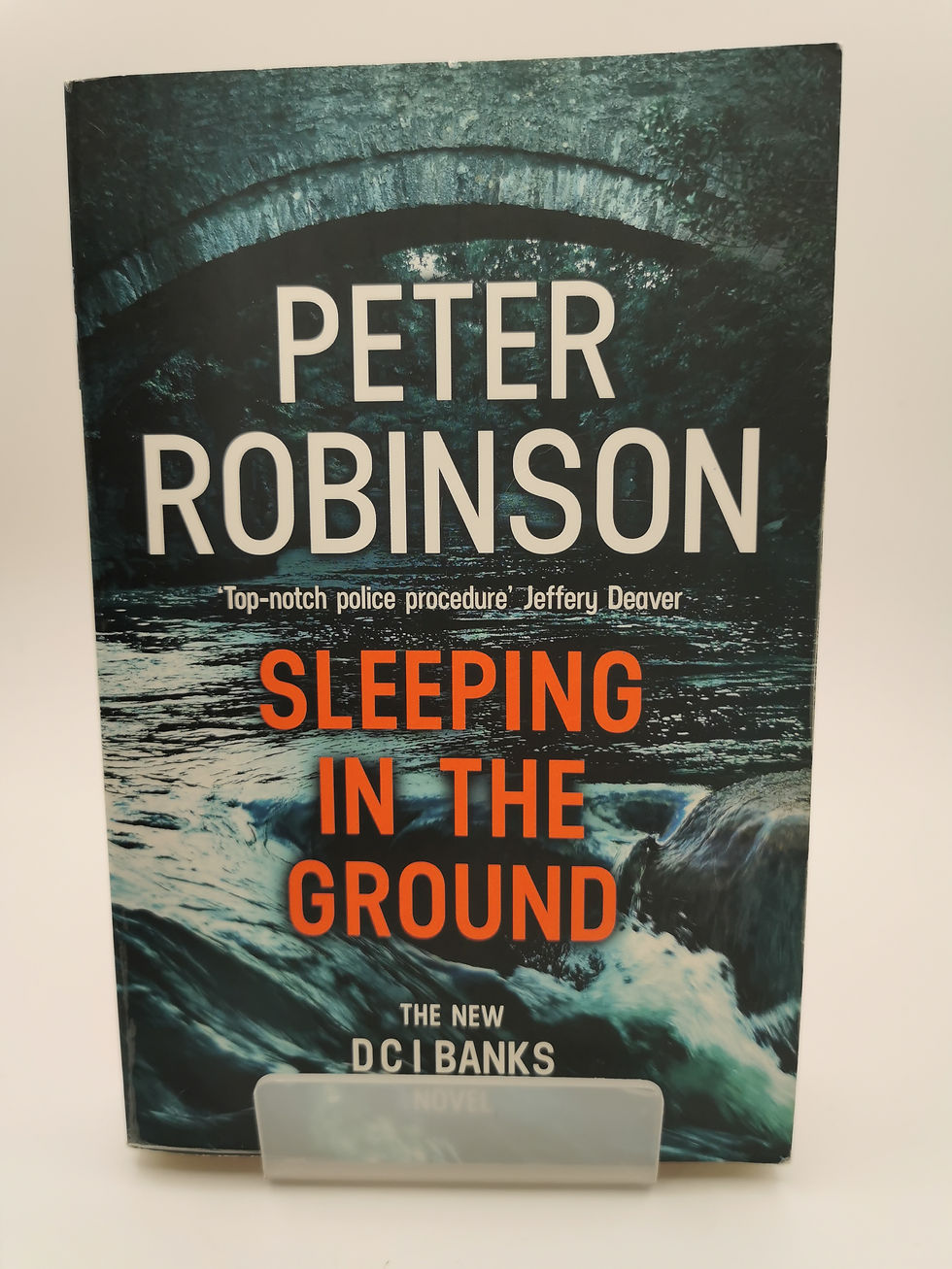 Thumbnail: Sleeping in the Ground - Peter Robinson