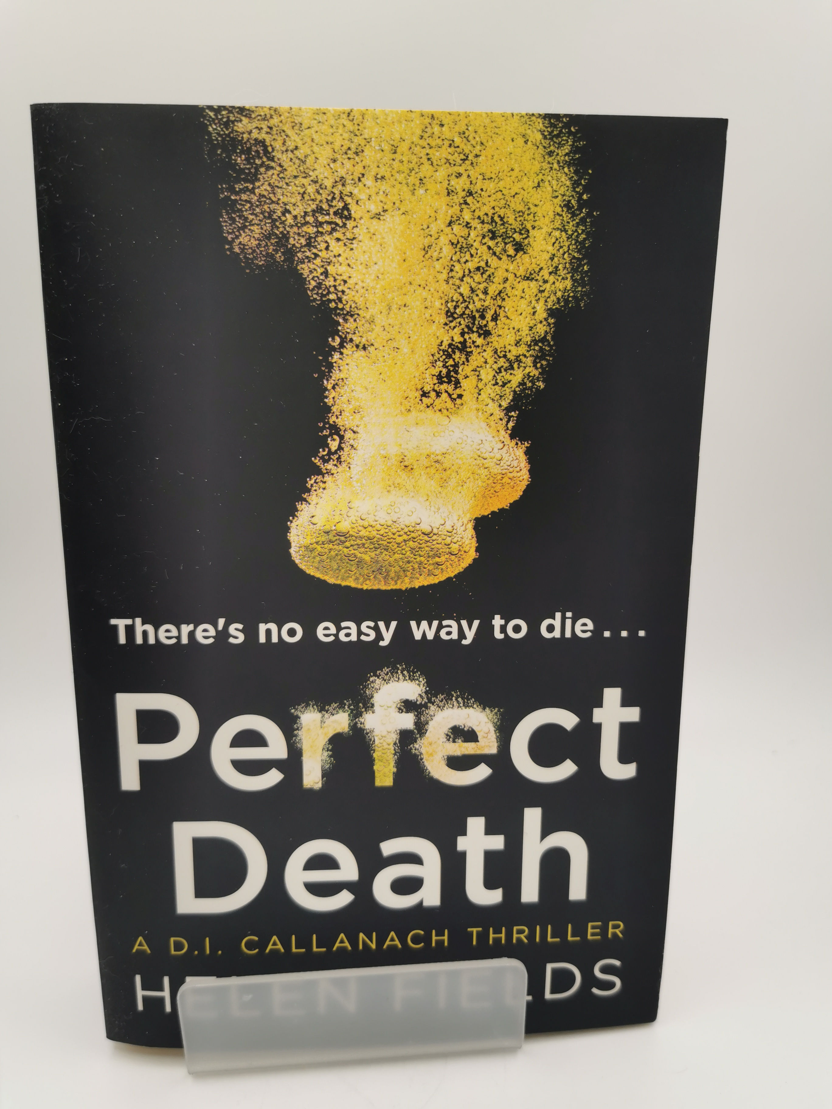 Perfect Death - Helen Fields