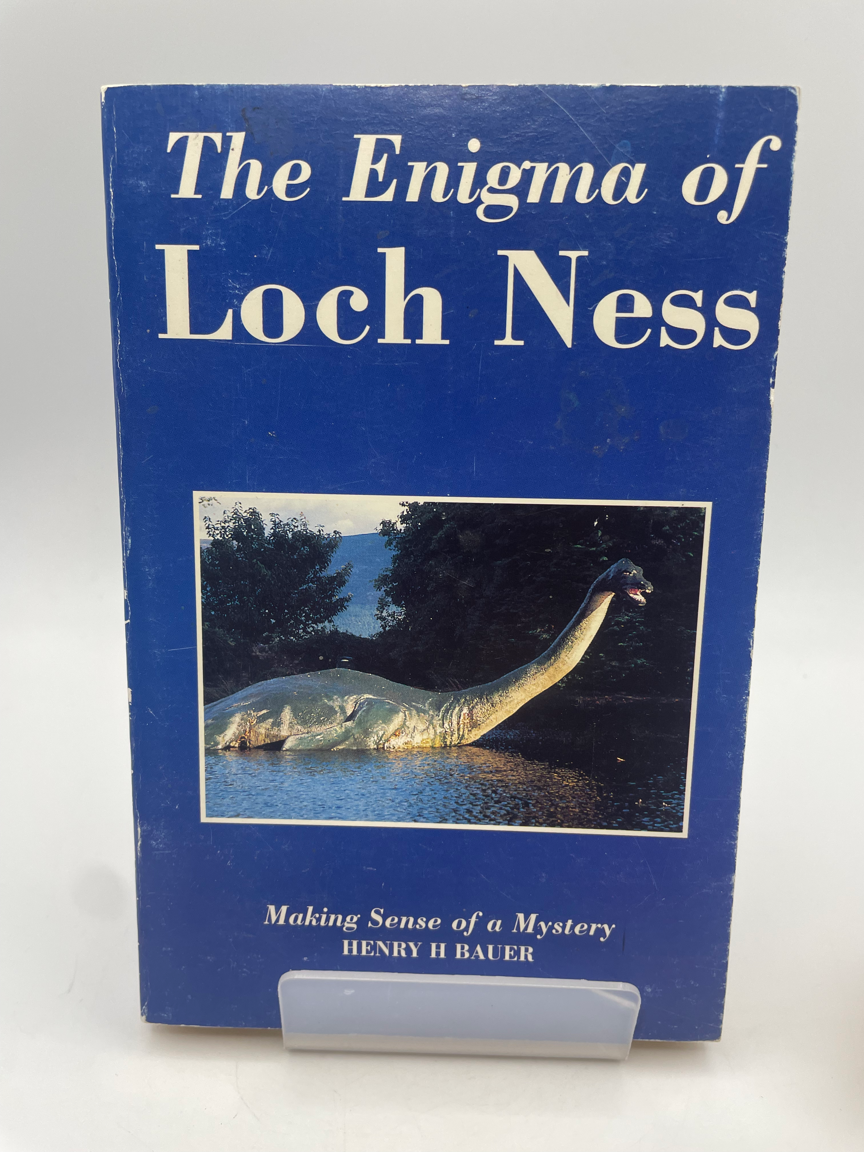 The Enigma of Loch Ness - Henry H Bauer