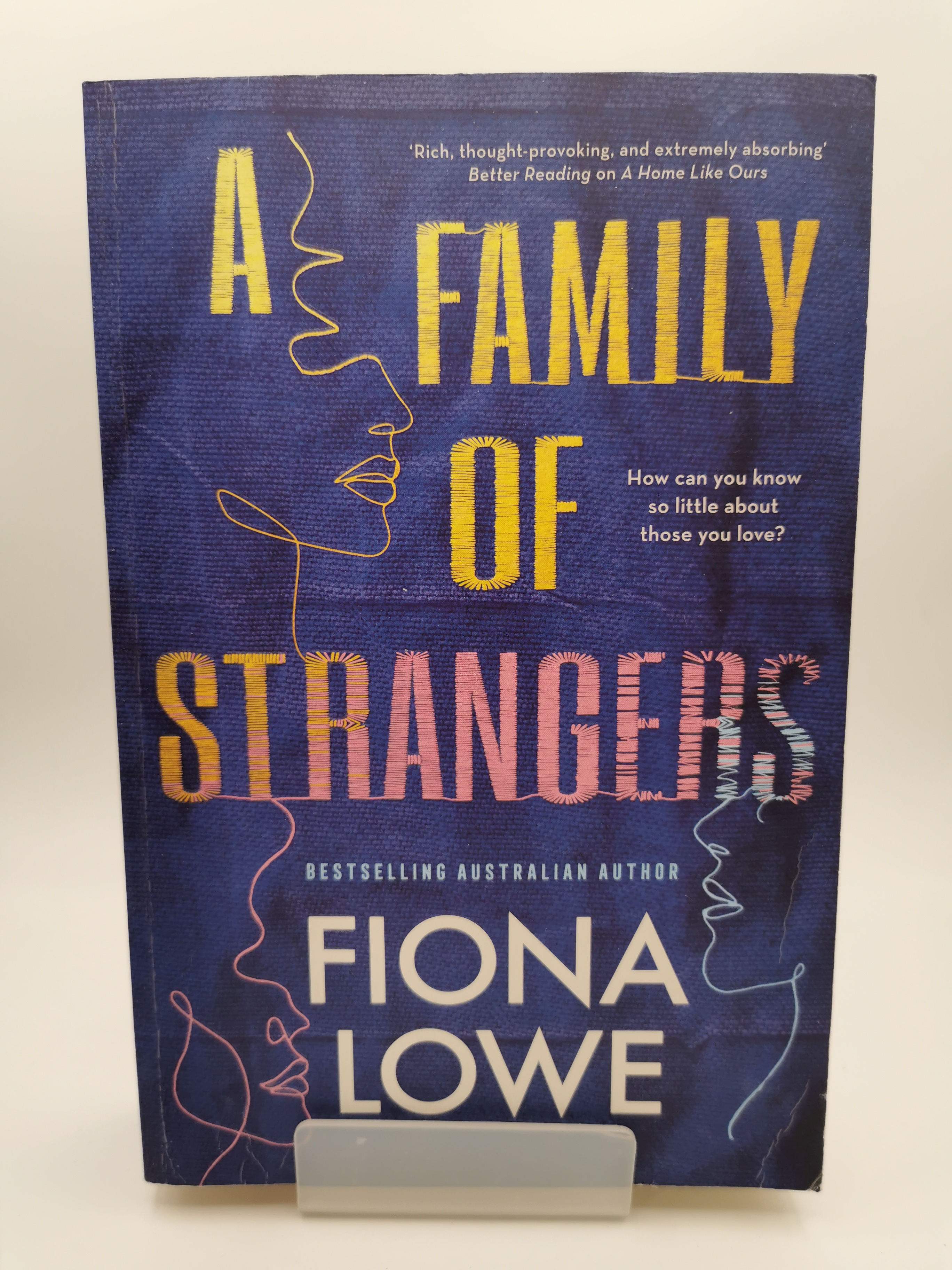 A Family of Strangers - Fiona Lowe