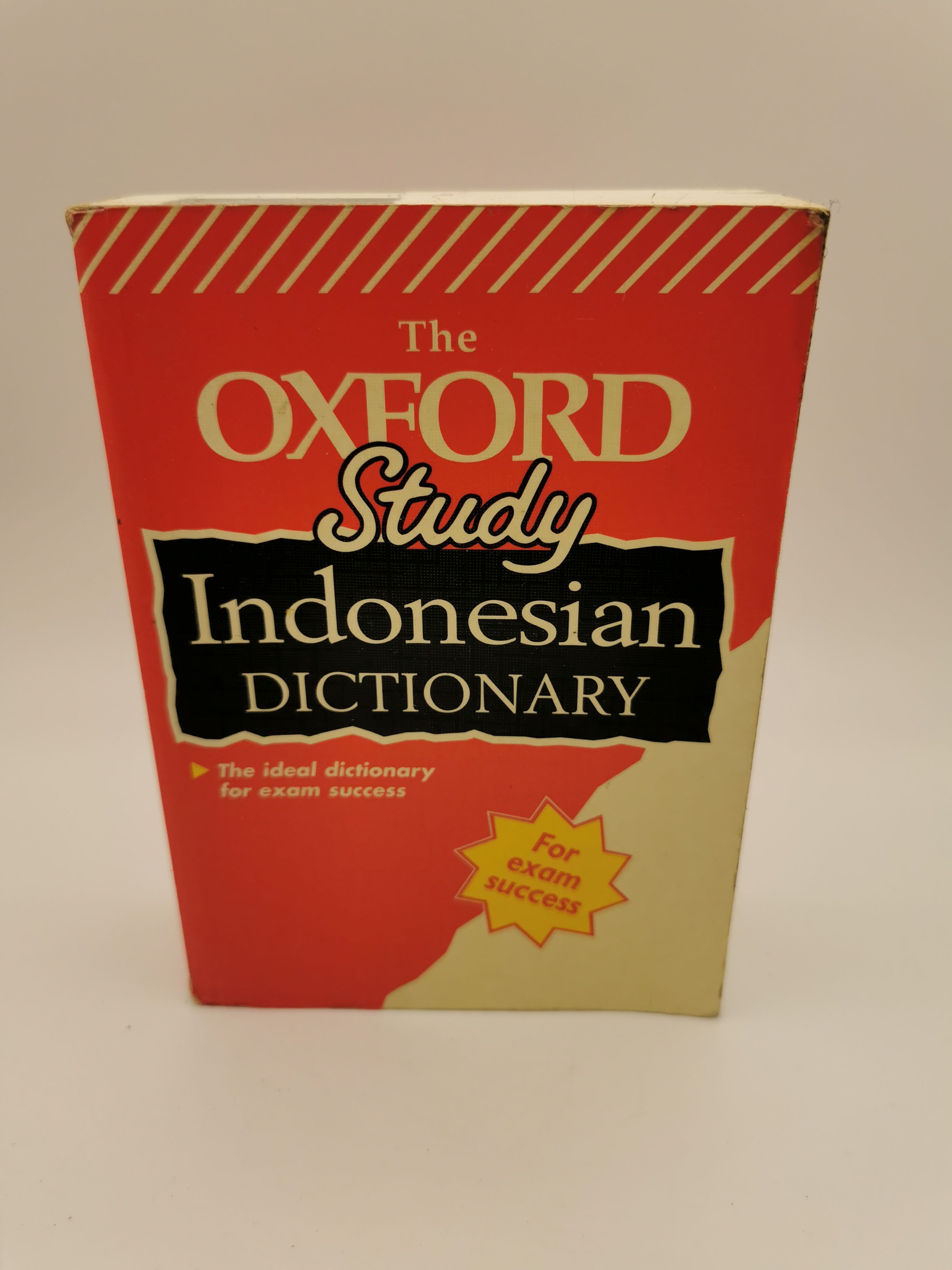 The Oxford Study Indonesian Dictionary - Wendy Sahanaya, Albert Tan