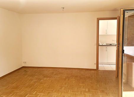 SINGLEWOHNUNG MIT TERRASSE AB 01.04.