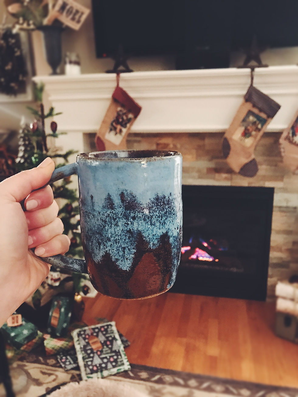 enjoying some koffee by the fire...