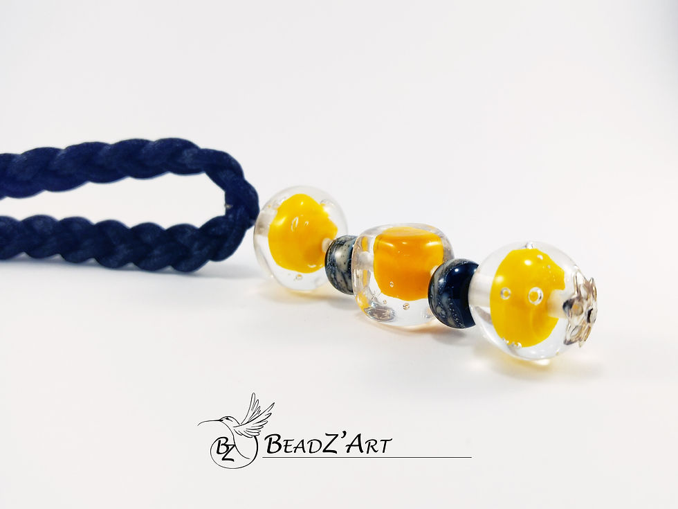 Collection - Mignardises / jaune bouton d'or, noir avec marbrures blanches