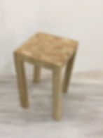 Tabouret Hip's en chêne